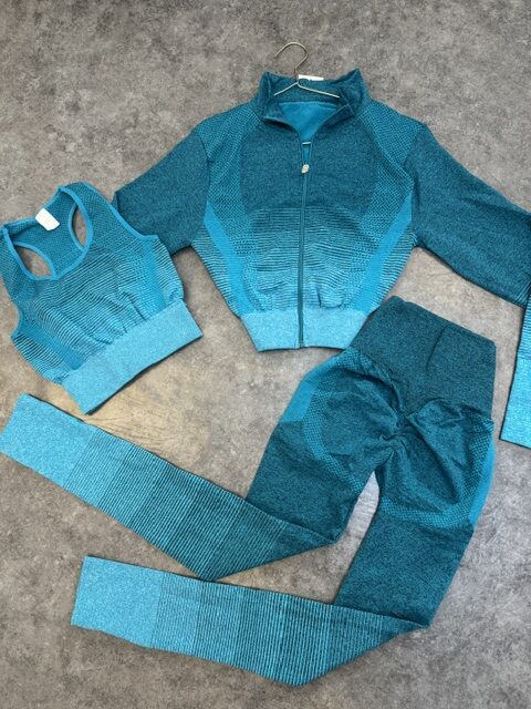 Ensmable renas  3 pièces